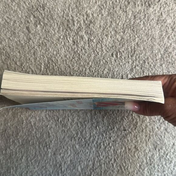 “Surfside Sisters” by Nancy Thayer - Picture 4 of 6